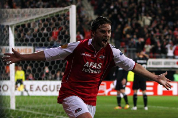 坚不可摧的 坚不可摧的